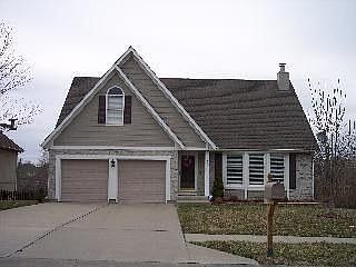 2nd image of 956 Yancey St