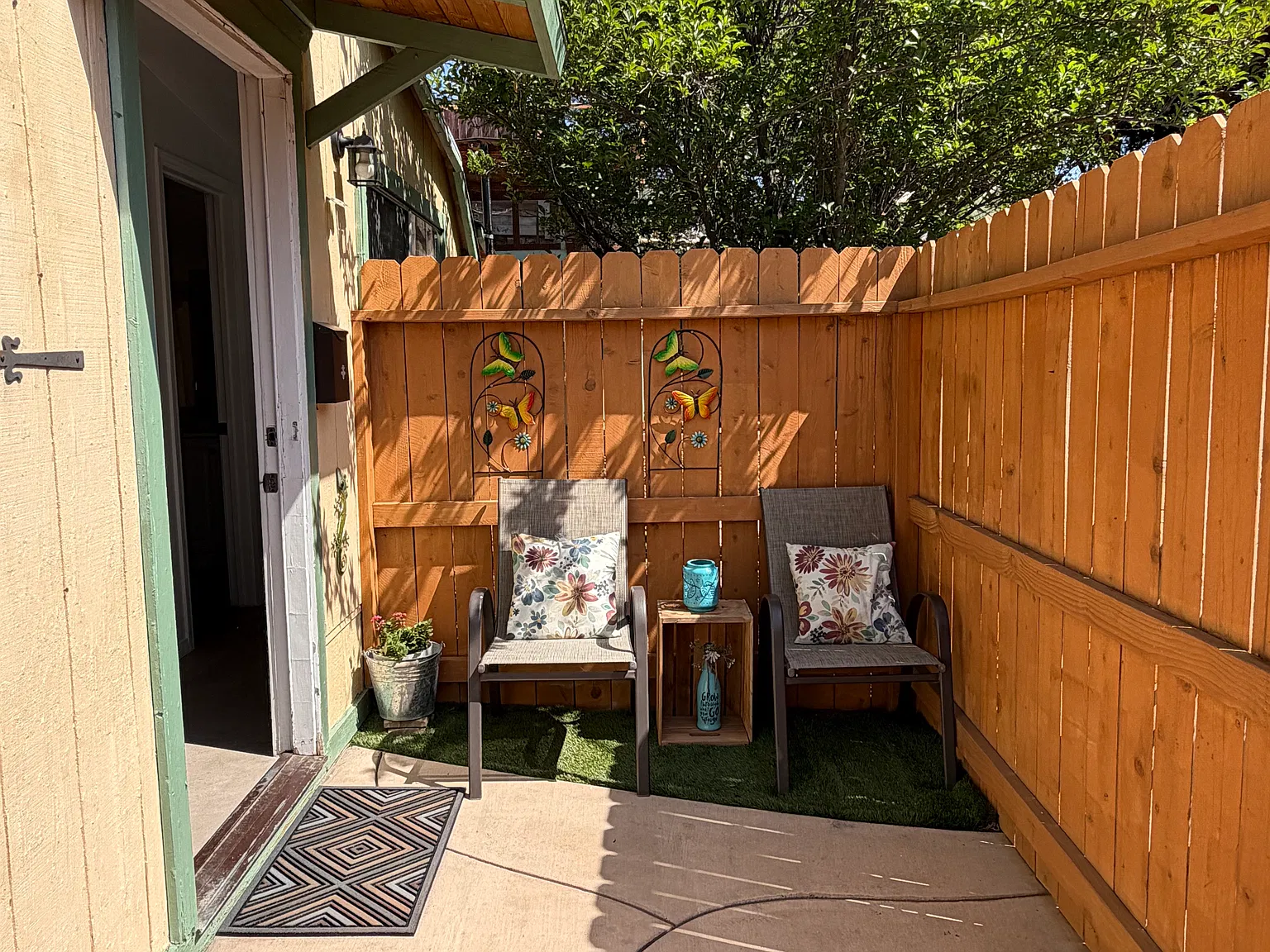 5366 Camino Real — Photo 1