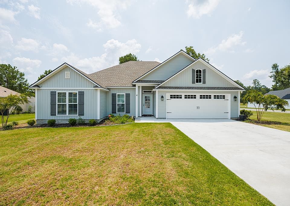 1st image of 4 Fletcher Dr