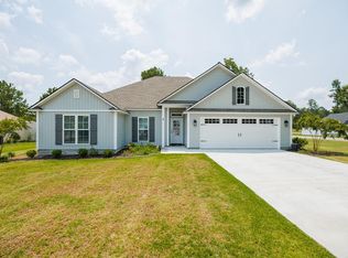 4 Fletcher Dr, Ray City, GA 31645