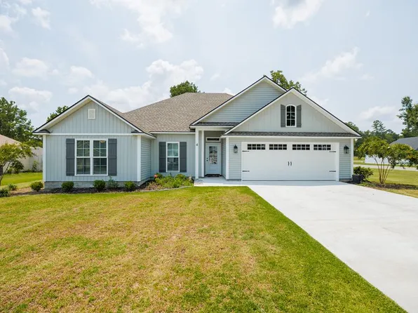4 Fletcher Dr, Ray City, GA 31645