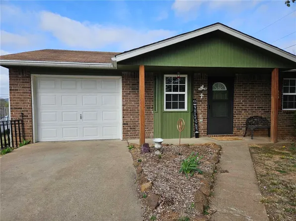 1516 N 7th St, Stilwell, OK 74960