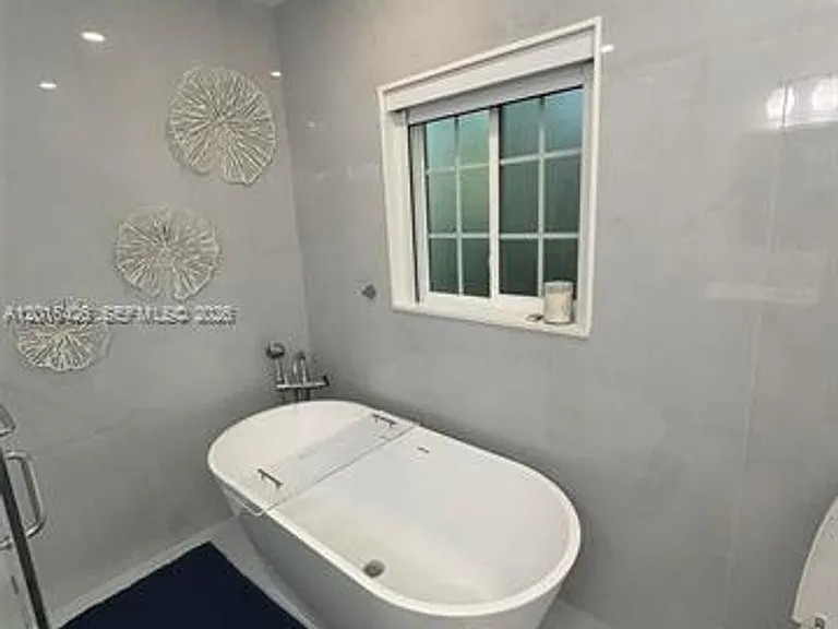 7511 Miami View Dr #7511 — Photo 23