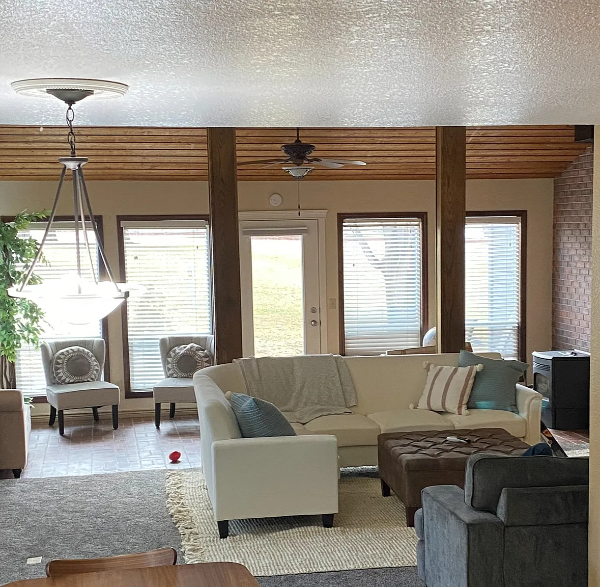 3 bed, 2.5 bath, 1660 sqft, $2,250 — Photo 3