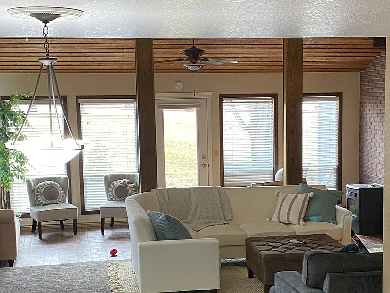 2521 Pascoe Ln — Photo 3