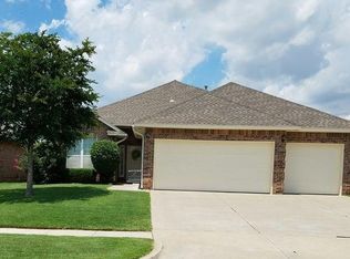 1629 SW 31st St, Moore, OK 73160