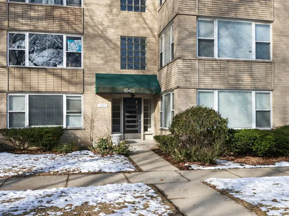 1540 Park Ave APT 3D, River Forest, IL 60305
