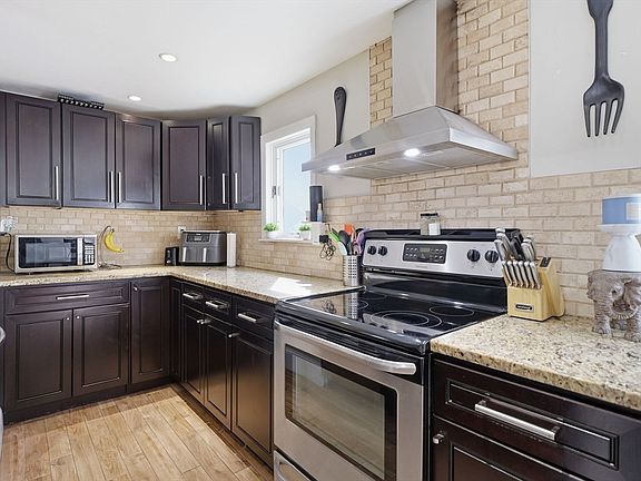 3rd image of 1 Canterbury Ave