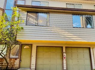 70 1st Pl NW #3, Issaquah, WA 98027