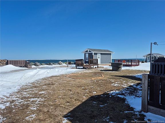 3rd image of 637 Principale Rd