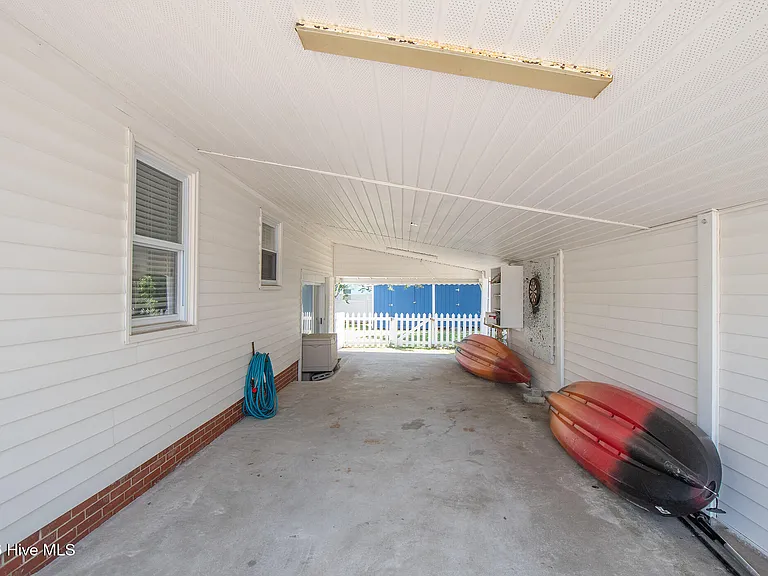 1534 Ann St — Photo 32