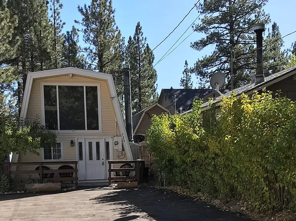 726 E Elysian Blvd, Big Bear City, CA 92314