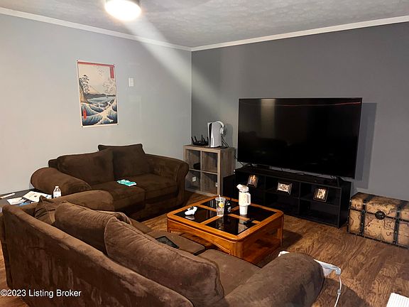 4th image of 10008 Donau Ln