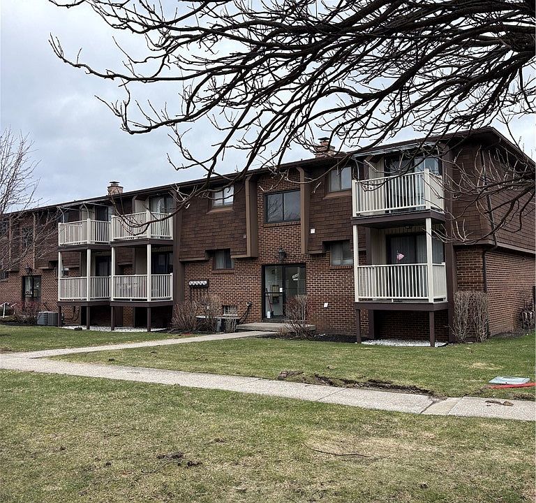 1st image of 3948 Ridge Lea Rd APT D