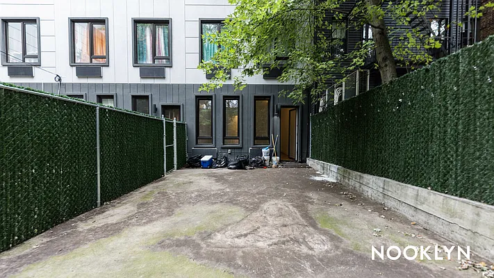 Rented by Nooklyn NYC LLC | media 17