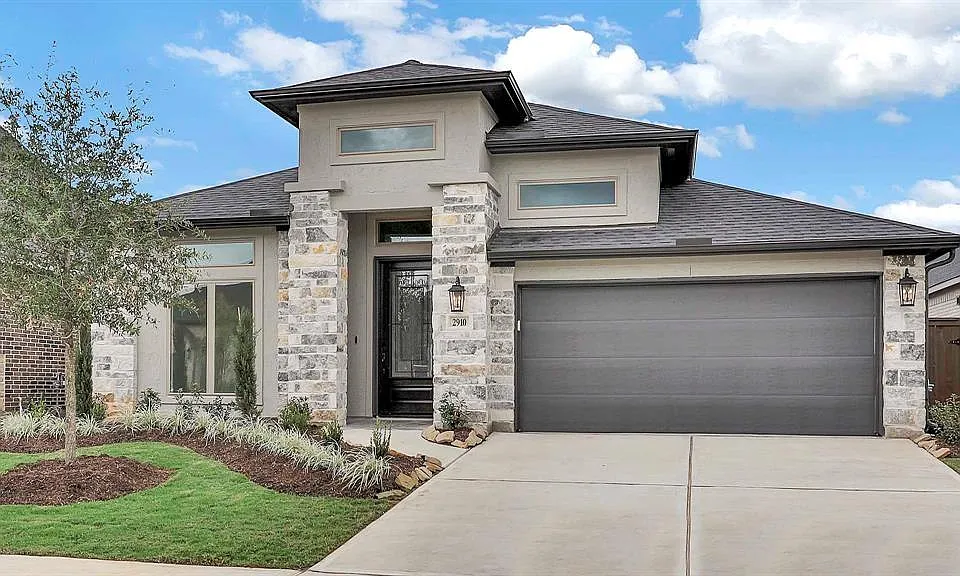 2910 Starling Dr