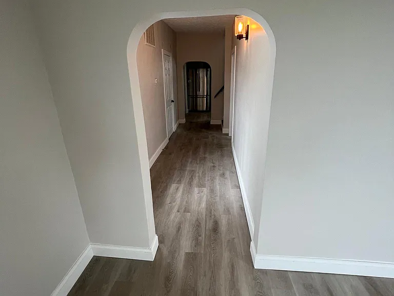 227 Warwick Ave — Photo 5