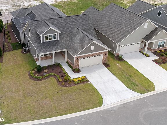 3rd image of 1064 Northbridge Court NW