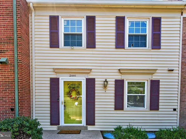 2441 Windbreak Dr, Alexandria, VA 22306