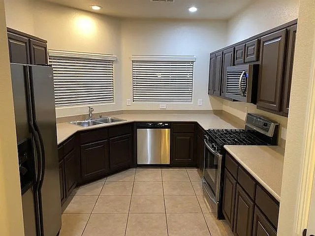 1758 Crow Creek Ave — Photo 3