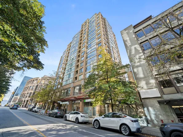 822 Homer St #1008, Vancouver, BC V6B 6M3