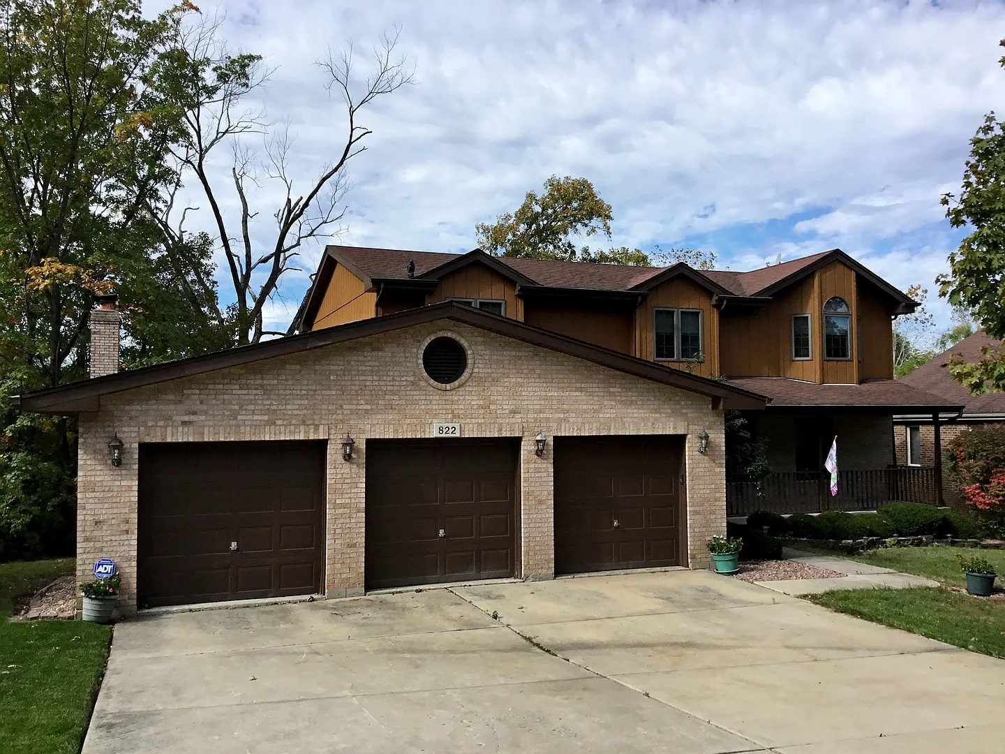 822 Huntley Woods Dr photo 1