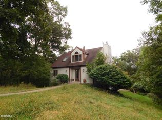 8445 W Diggin Hill Rd, Hanover, IL 61041