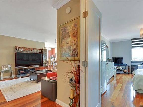 4th image of 770 Anderson Ave APT 10N