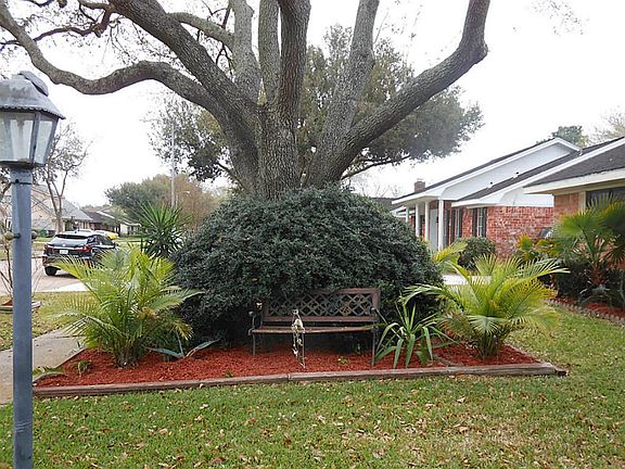 2nd image of 11830 Kirkbriar Dr