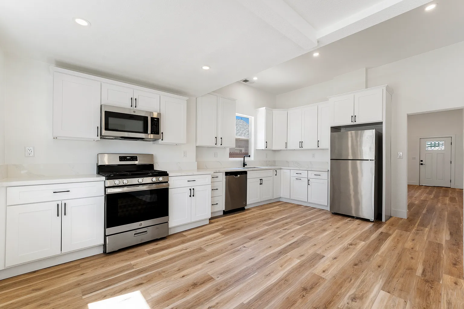 434 16th St photo 1