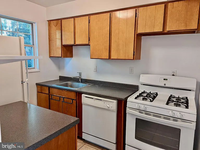 1423 N Nash St #207 — Photo 9