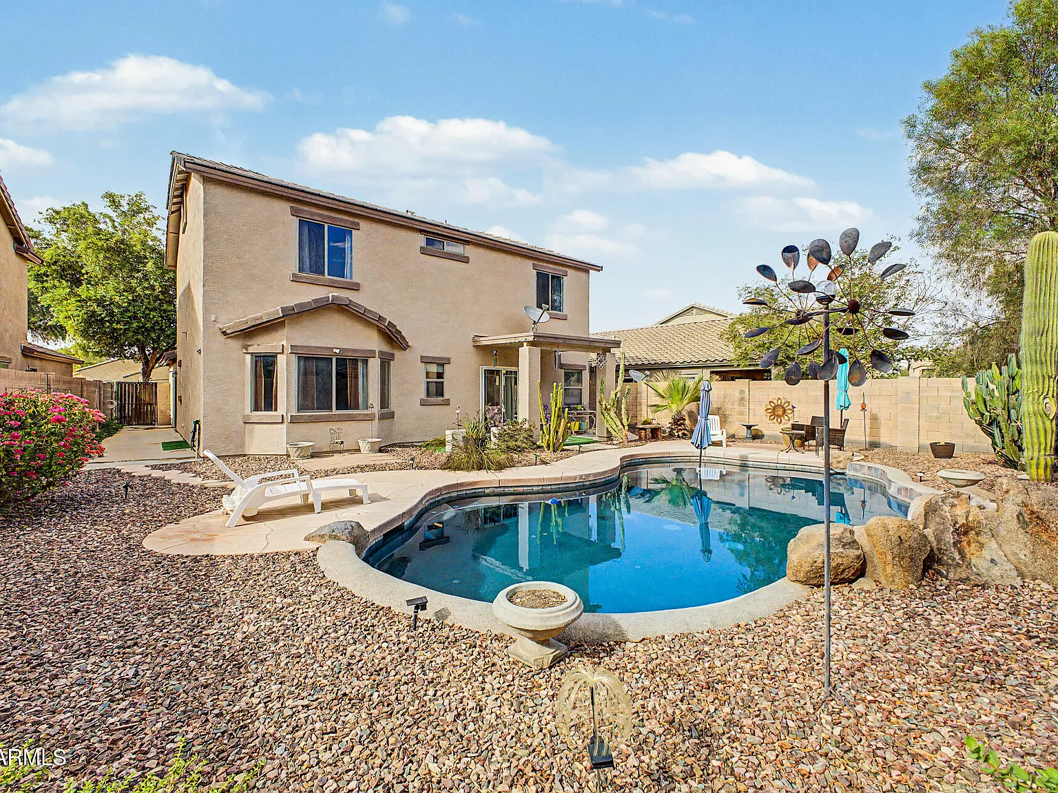 4 bed, 2.5 bath, 2275 sqft, $2,750 — Photo 1