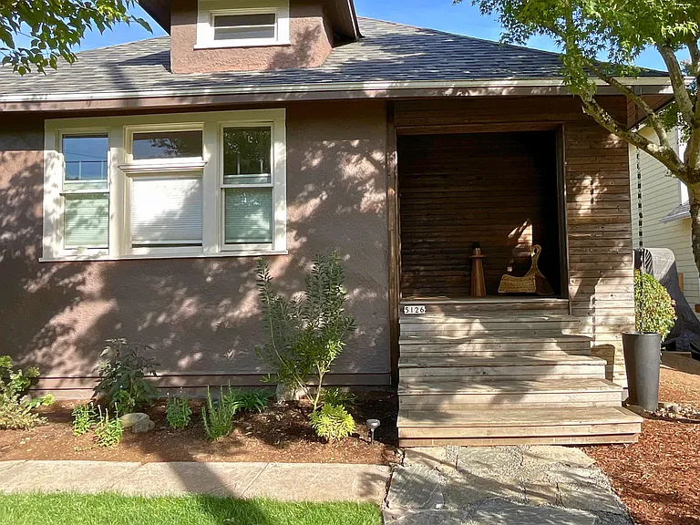5126 NE 26th Ave — Photo 3