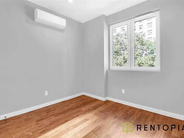 846 Flushing Ave #2B — Photo 6