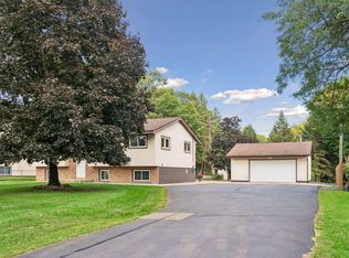 3548 Edgerton St, Vadnais Heights, MN 55127