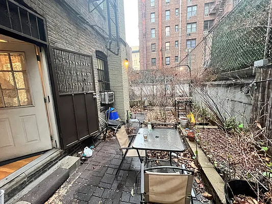 Rented by Mdays Realty | media 19