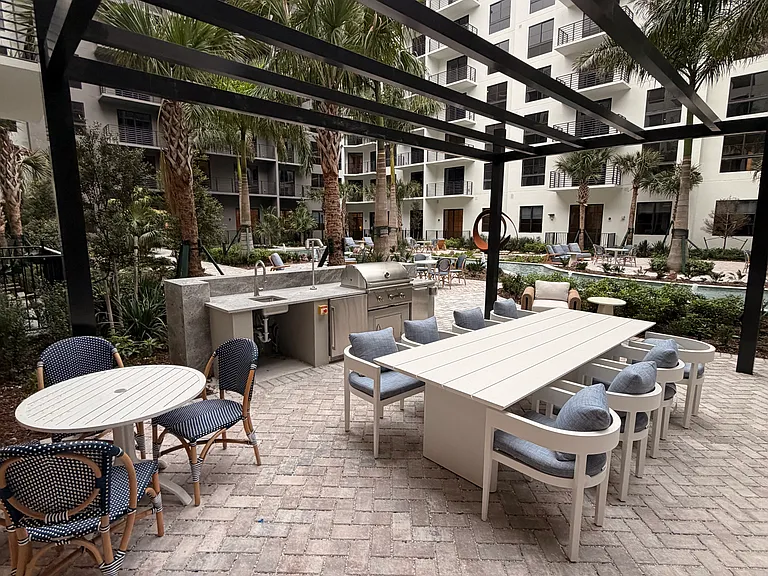 12380 Biscayne Blvd #206 — Photo 32