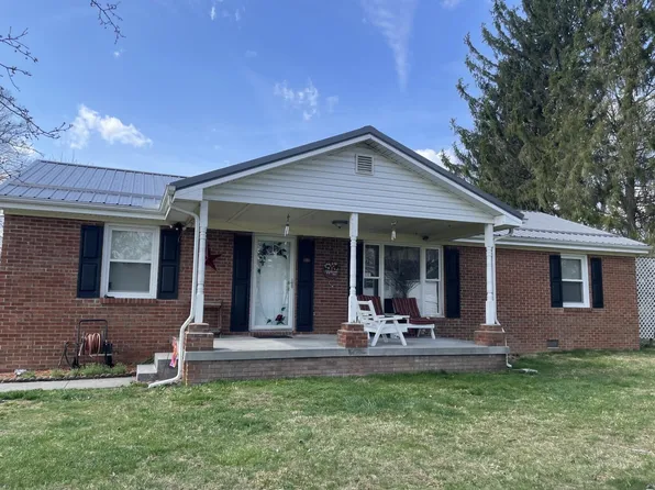 100 Bird Ln, Fayetteville, WV 25840