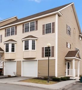 101 Hopkins St APT 1, Wakefield, MA, 01880