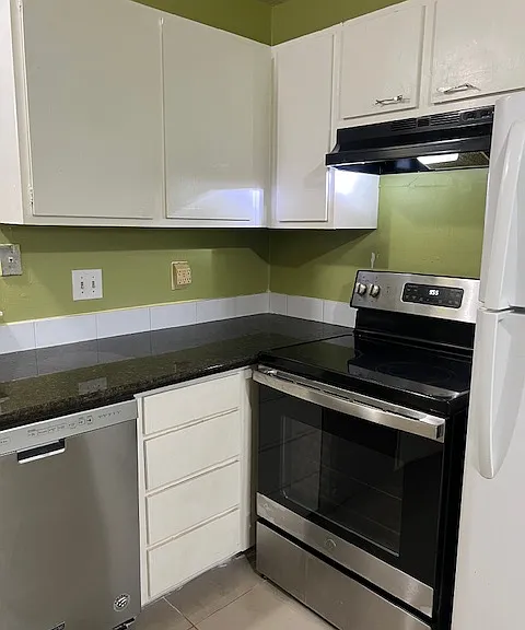 8372 Leamont Dr — Photo 8