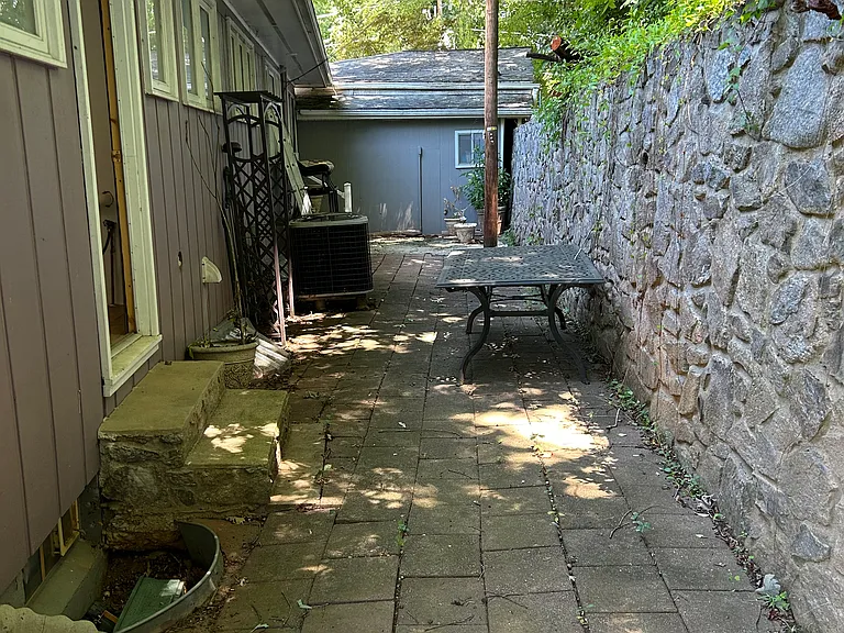 16 Georgetown Dr #C — Photo 10