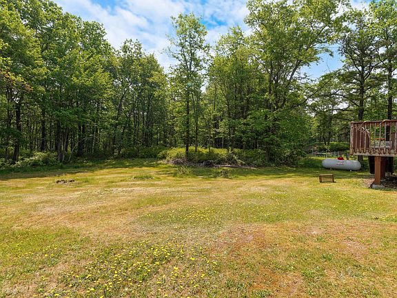 3rd image of 152 Granite Rd