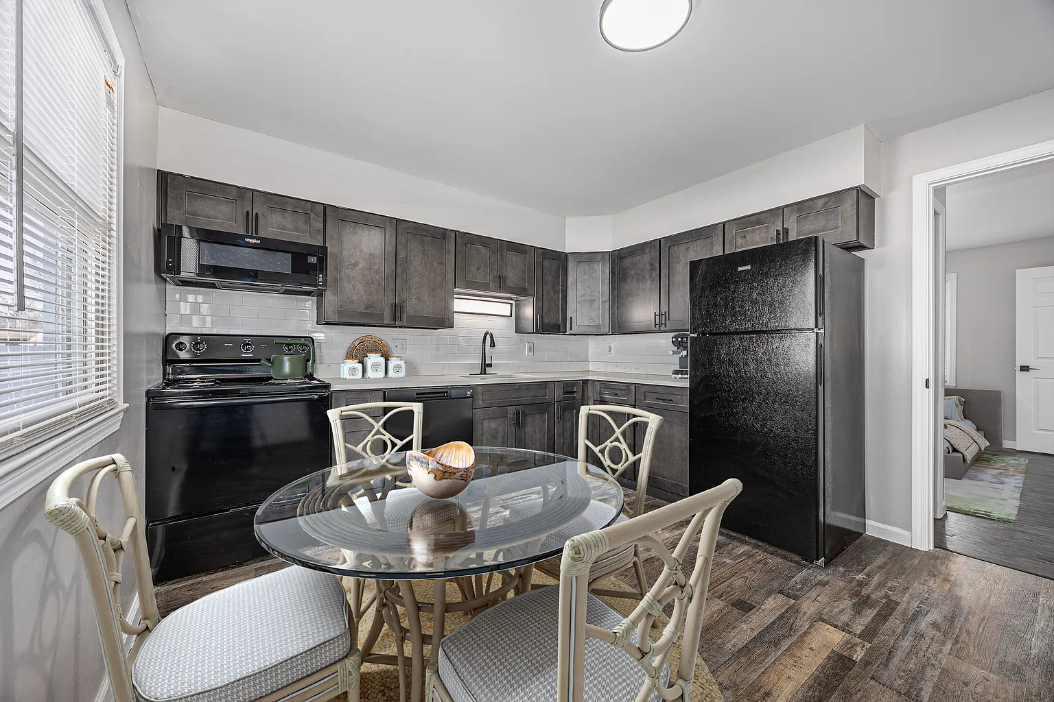 3556 Greenwich St #632752640 photo 1