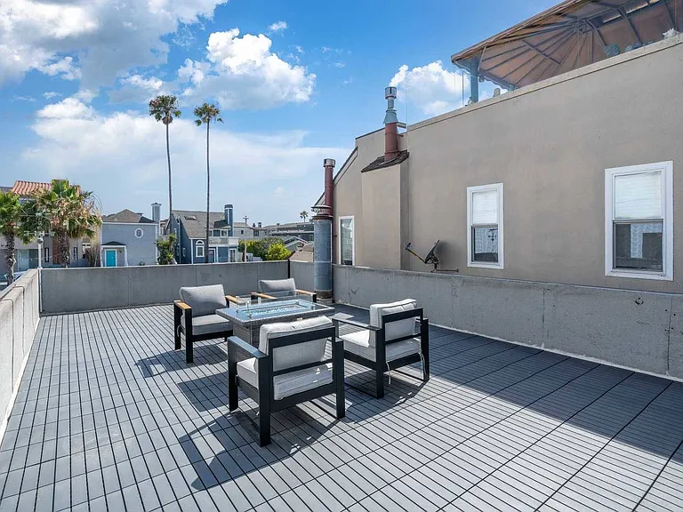 920 W Balboa Blvd #920 — Photo 37