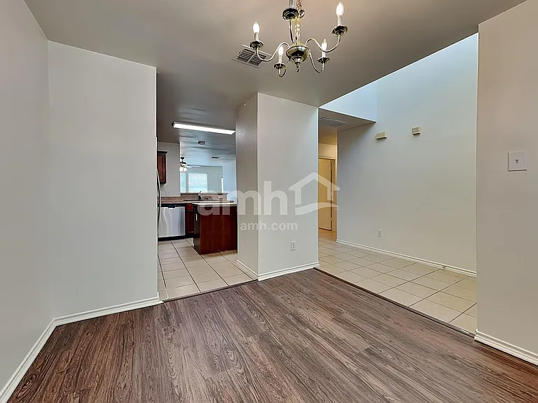 2204 Sumac Dr — Photo 5