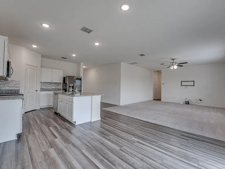 767 Camden Dr — Photo 7