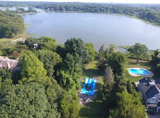 59 Dyke Rd, Setauket, NY 11733