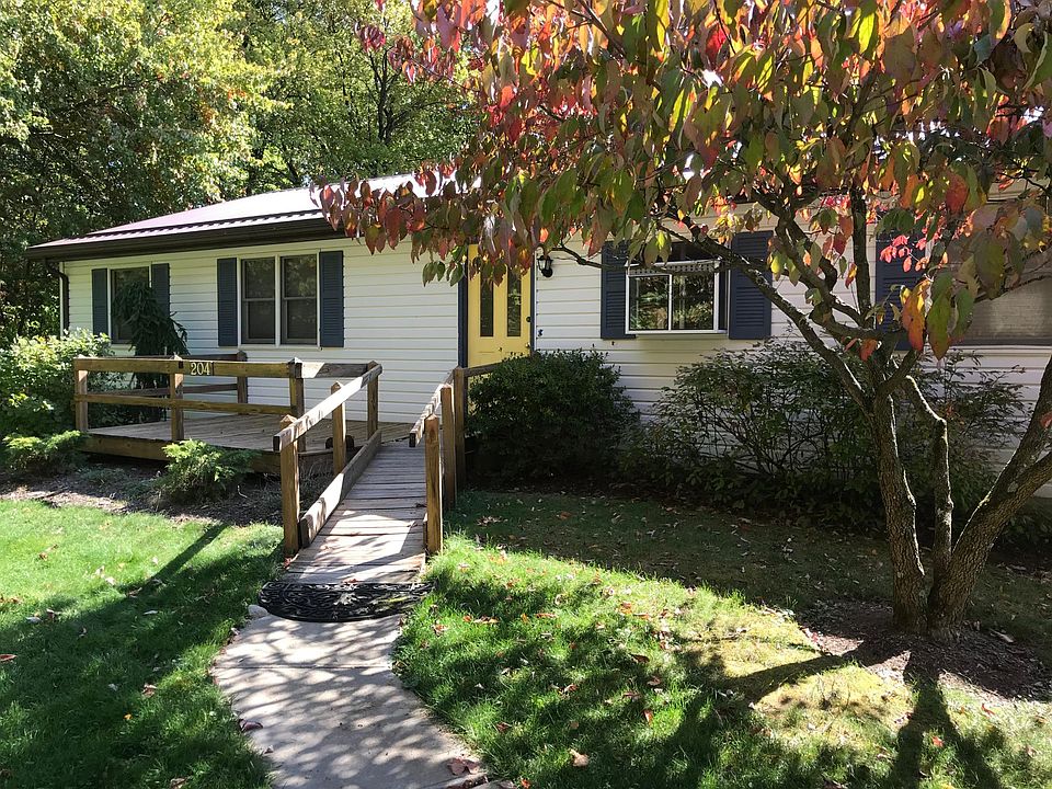 1st image of 204 Pioneer Dr
