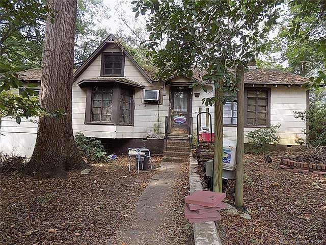 1st image of 102 &104 Plum Tree Ln