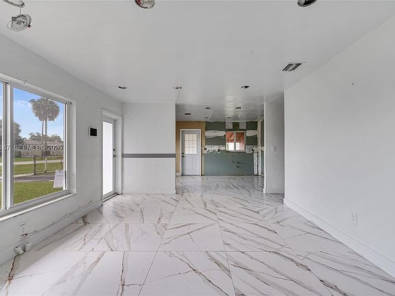 4th image of 20401 NW 22nd Ave